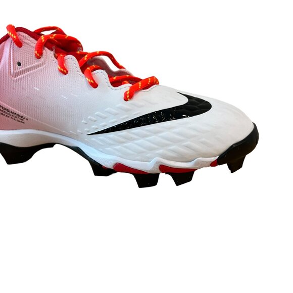 Nike White and Red Athletic Cleats - Picture 11 of 16
